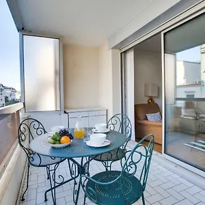 Welkeys - Pellot Apartment