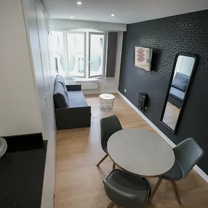 Bellevue 766 Apartment